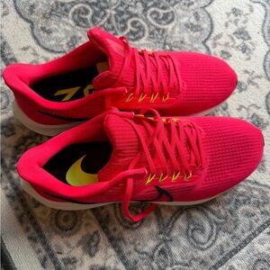 Nike Air Zoom Pegasus 39 Men’s Siren Red Colorway NEW